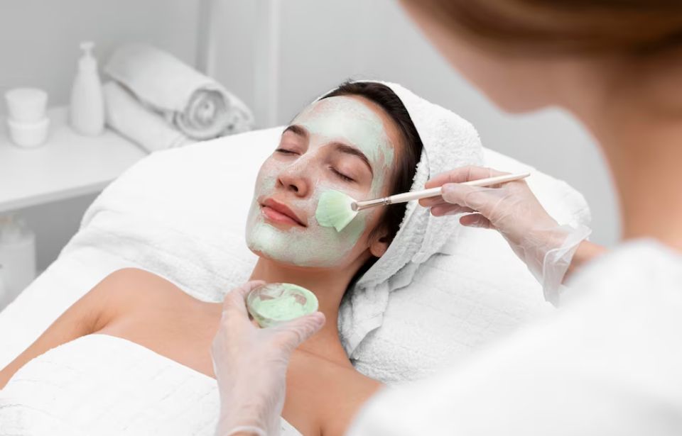 Skin Brightening Peel Treatment in Tiruvannamalai